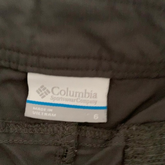 COLUMBIA GRAY OUTDOOR SHORTS WOMENS SIZE 6 - Picture 6 of 7